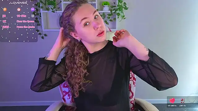 Snapshot of Elsie_Cutties chatting on 11/12/25, 12:22 Elsie Cutties online show from 11/12/25, 12:22