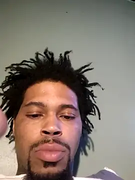 Snapshot of Painstickwes chatting on 05/15/26, 05:47 Painstickwes online show from 05/15/26, 05:47