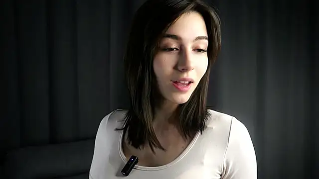 Snapshot of LettySlovacek chatting on 10/12/25, 01:37 LettySlovacek online show from 10/12/25, 01:37