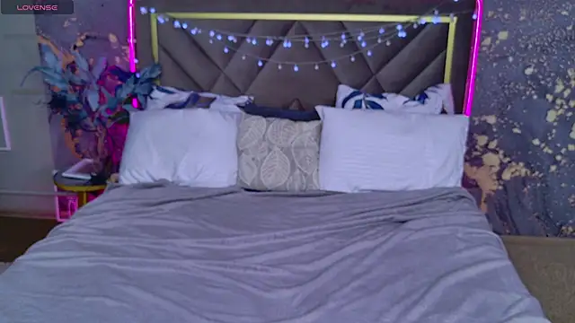 Snapshot of KellyHayden chatting on 10/01/25, 10:21 KellyHayden online show from 10/01/25, 10:21