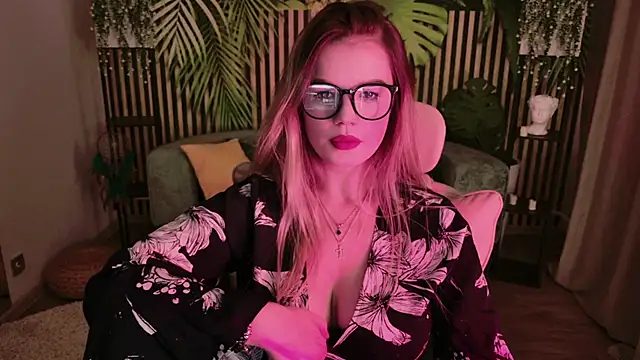 Snapshot of KellyHayden chatting on 11/20/25, 01:33 KellyHayden online show from 11/20/25, 01:33