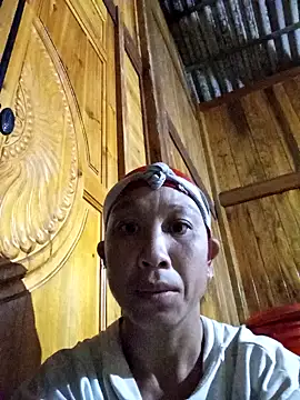 Snapshot of vtmbae chatting on 09/24/25, 08:56 vtmbae online show from 09/24/25, 08:56