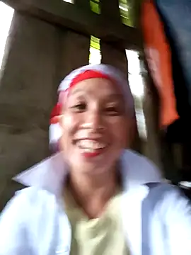 Snapshot of vtmbae chatting on 09/29/25, 09:25 vtmbae online show from 09/29/25, 09:25