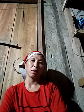 Snapshot of vtmbae chatting on 10/05/25, 12:58 vtmbae online show from 10/05/25, 12:58