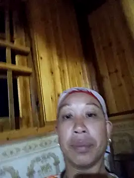 Snapshot of vtmbae chatting on 10/21/25, 09:59 vtmbae online show from 10/21/25, 09:59