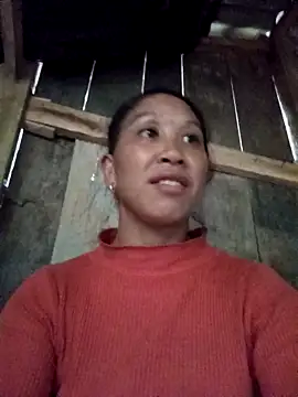 Snapshot of vtmbae chatting on 10/25/25, 09:50 vtmbae online show from 10/25/25, 09:50