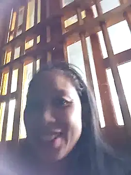 Snapshot of vtmbae chatting on 11/06/25, 01:17 vtmbae online show from 11/06/25, 01:17