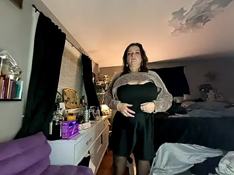 88heygirlhey88 online show from 11/05/25, 07:30