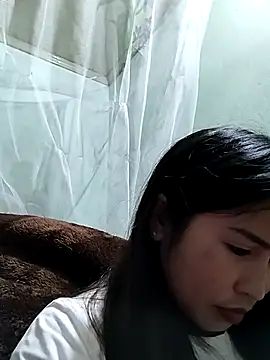 Snapshot of Mai4568 chatting on 10/17/25, 02:19 Mai4568 online show from 10/17/25, 02:19