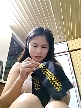 Snapshot of Mai4568 chatting on 10/30/25, 09:44 Mai4568 online show from 10/30/25, 09:44