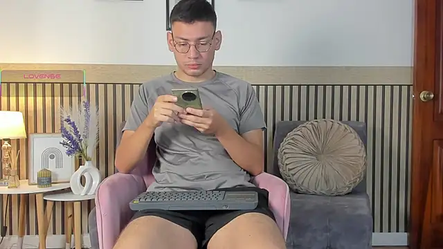 marcuswildx online show from 09/23/25, 11:35