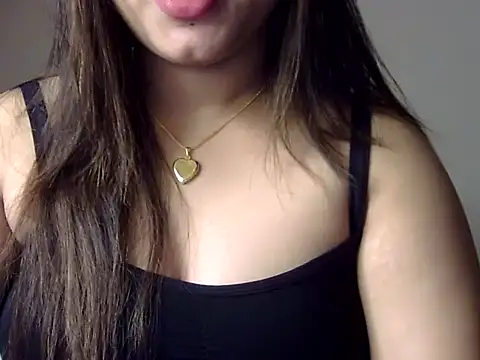 Snapshot of Aaliya02 chatting on 10/18/25, 12:28 Aaliya02 online show from 10/18/25, 12:28