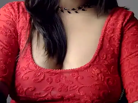 Snapshot of Aaliya02 chatting on 11/04/25, 01:48 Aaliya02 online show from 11/04/25, 01:48