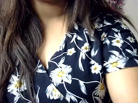 Aaliya02 online show from 06/04/26, 11:22