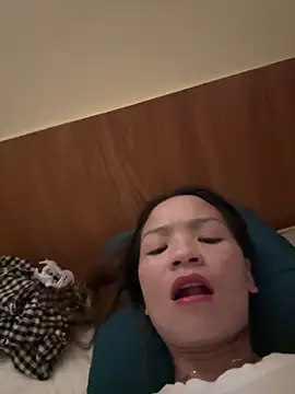 Snapshot of ___Dorry02___ chatting on 10/10/25, 05:28 Dorry02 online show from 10/10/25, 05:28