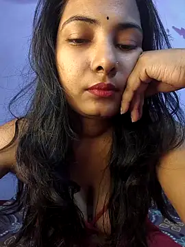 Snapshot of Geri405 chatting on 12/04/25, 09:40 Geri405 online show from 12/04/25, 09:40