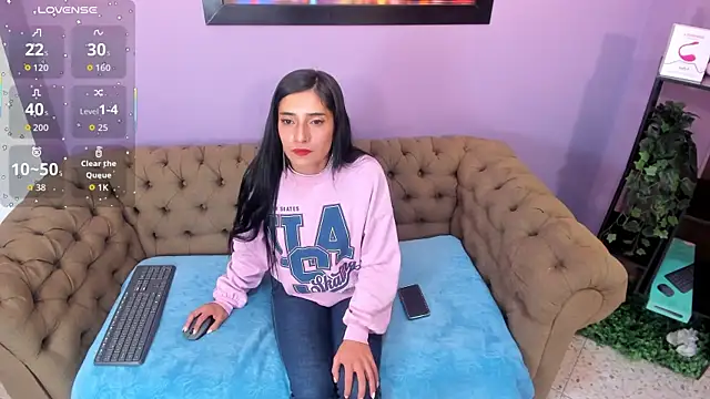 Snapshot of Vhaleria_Vega chatting on 10/04/25, 01:09 Vhaleria Vega online show from 10/04/25, 01:09