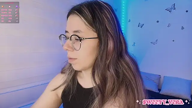 Snapshot of sweettvera chatting on 10/18/25, 12:06 sweettvera online show from 10/18/25, 12:06