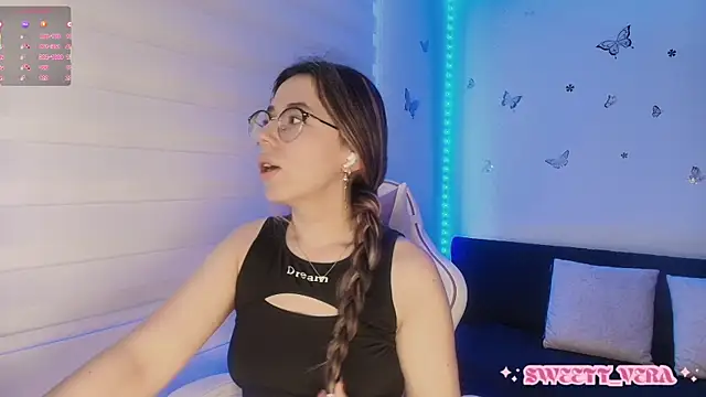 Snapshot of sweettvera chatting on 10/26/25, 12:44 sweettvera online show from 10/26/25, 12:44