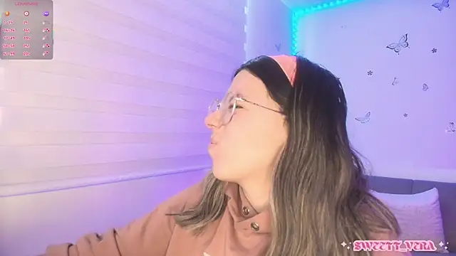 sweettvera online show from 05/20/26, 04:02
