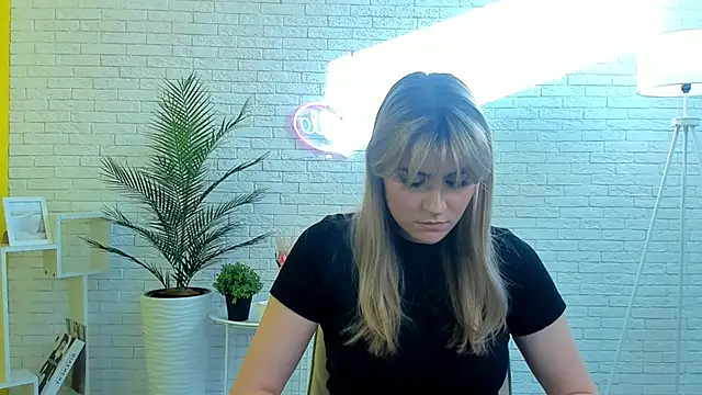 DaysiPlater online show from 09/23/25, 12:19