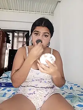 Snapshot of Sashalana chatting on 10/20/25, 05:35 Sashalana online show from 10/20/25, 05:35