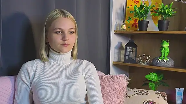 KelleDomin online show from 09/30/25, 07:19