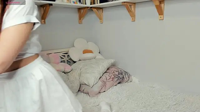 Snapshot of Peaceriise chatting on 10/17/25, 10:18 Peaceriise online show from 10/17/25, 10:18