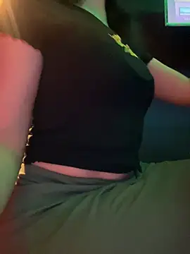 LlianneDiamond1 online show from 07/25/26, 02:53