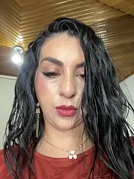 LlianneDiamond1 online show from 08/04/26, 04:53