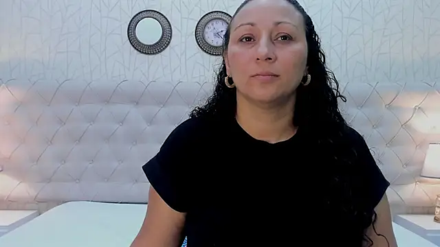 Snapshot of VaniaRose chatting on 11/03/25, 02:51 VaniaRose online show from 11/03/25, 02:51