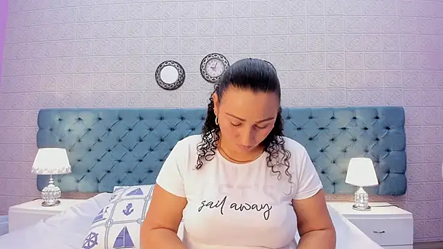 Snapshot of VaniaRose chatting on 11/23/25, 07:24 VaniaRose online show from 11/23/25, 07:24