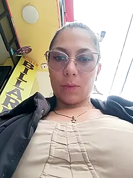 Mia-love-03 online show from 11/05/25, 08:09