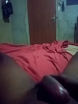 Snapshot of pauuuzudooo9 chatting on 11/01/25, 11:51 pauuuzudooo9 online show from 11/01/25, 11:51