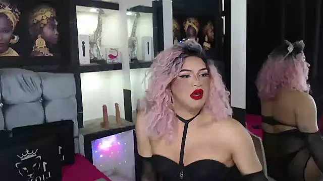 Snapshot of Sophia_hott01 chatting on 12/03/25, 12:14 Sophia hott01 online show from 12/03/25, 12:14