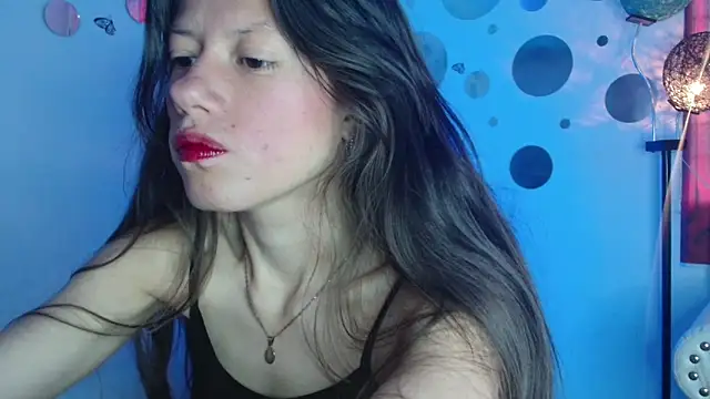 Snapshot of Nina_Roser chatting on 09/26/25, 01:04 Nina Roser online show from 09/26/25, 01:04