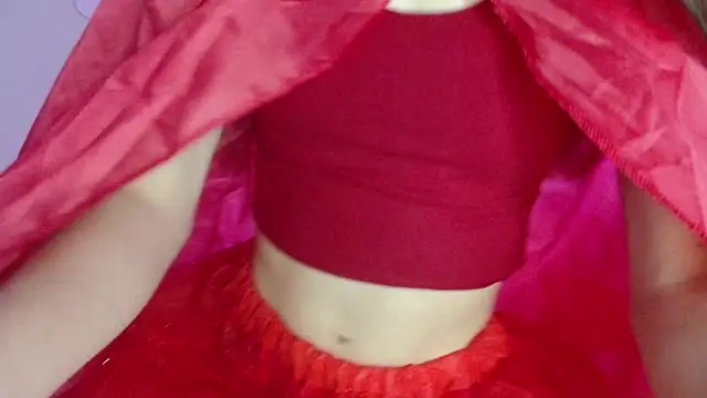 Snapshot of Nina_Roser chatting on 10/31/25, 01:23 Nina Roser online show from 10/31/25, 01:23