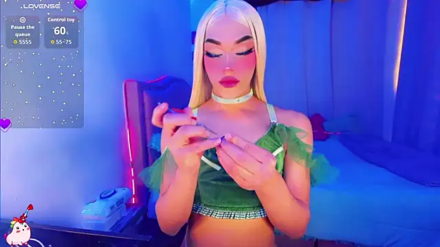 Snapshot of Sexy_Amaya chatting on 09/30/25, 01:43 Sexy Amaya online show from 09/30/25, 01:43