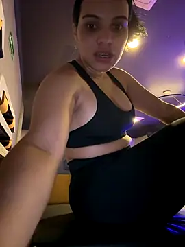 Anavalle online show from 10/03/25, 06:27