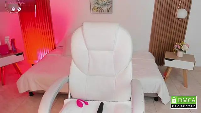 Snapshot of Nallah_ chatting on 10/28/25, 03:32 Nallah online show from 10/28/25, 03:32