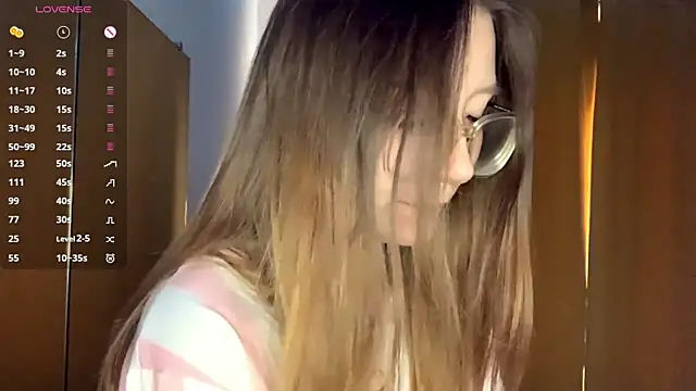 KrystinFunches online show from 10/31/25, 08:15