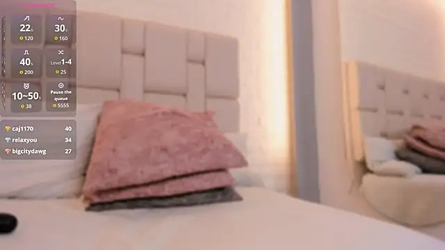 Ivana Hall online show from 10/31/25, 12:44