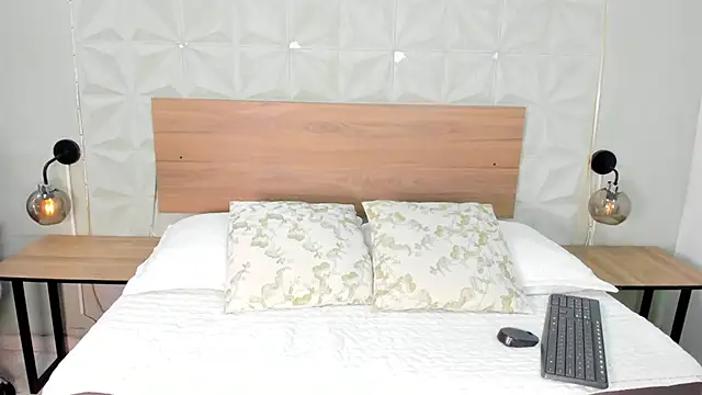 ValeryTrans  online show from 05/07/26, 01:27