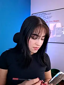 Snapshot of Zafira_ chatting on 11/12/25, 05:24 Zafira online show from 11/12/25, 05:24