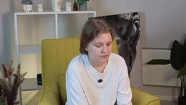 Snapshot of EarleanMottai chatting on 09/27/25, 08:41 EarleanMottai online show from 09/27/25, 08:41