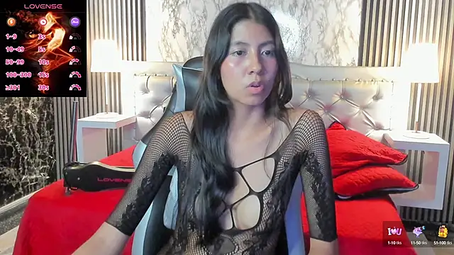 Snapshot of Lana_Sl4ve chatting on 10/12/25, 08:24 Lana Sl4ve online show from 10/12/25, 08:24