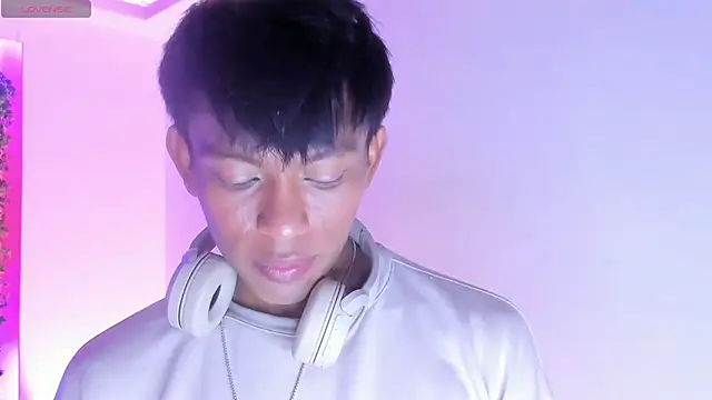 Santti  online show from 10/19/25, 01:23