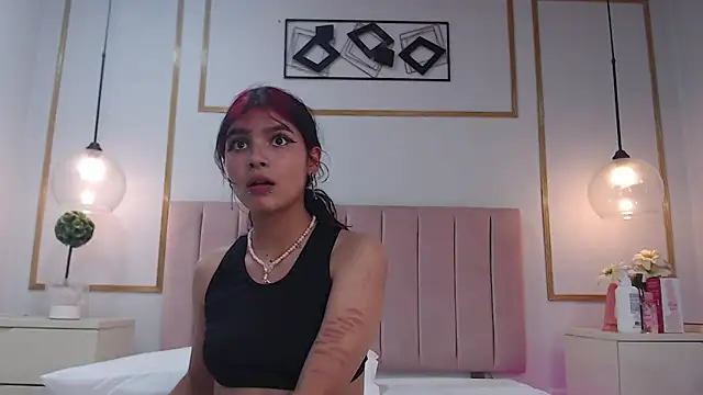 Raven Rox online show from 10/06/25, 07:44