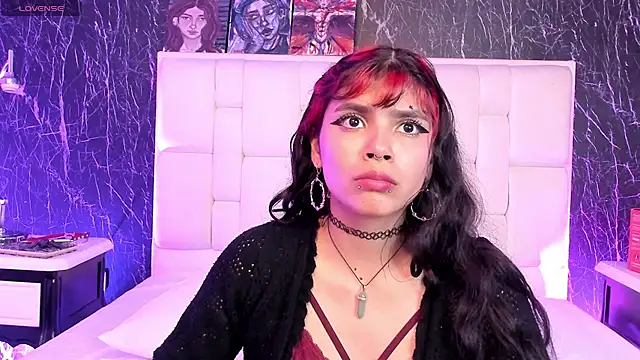 Raven Rox online show from 10/18/25, 03:53