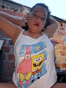 Snapshot of hot-mom22 chatting on 10/05/25, 10:24 hot-mom22 online show from 10/05/25, 10:24